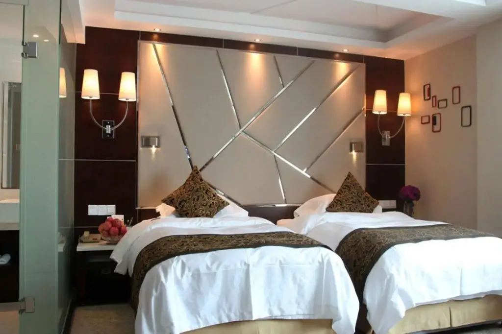 Яньтай: The Center Hotel Yantai
