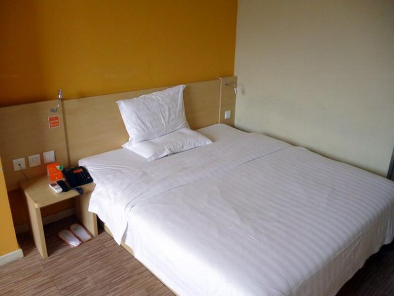 Пекин: 7Days Inn Beijing Daxing