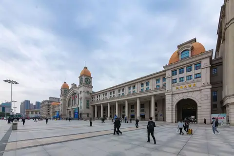 7 Days Inn Wuhan Jianghan Road Subway Station Branch — фото 1
