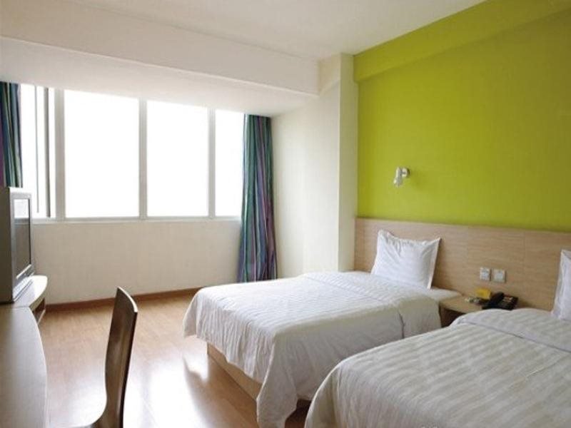 Пекин: 7 Days Inn Beijing Lugou Bridge