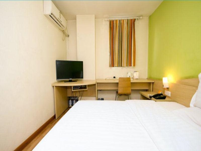 Сиань: 7 Days Inn Xian Jin Hua Road Tong Hua Gate Subway Station