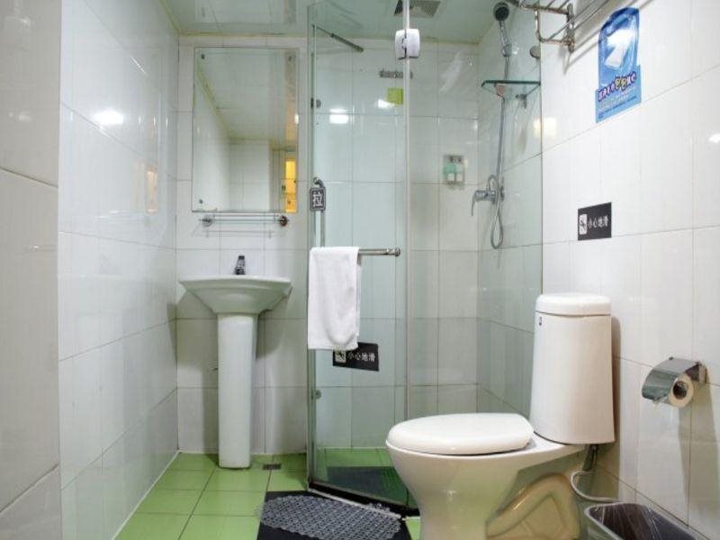 Сиань: 7 Days Inn Xian University of Communications Xingqing Park Branch