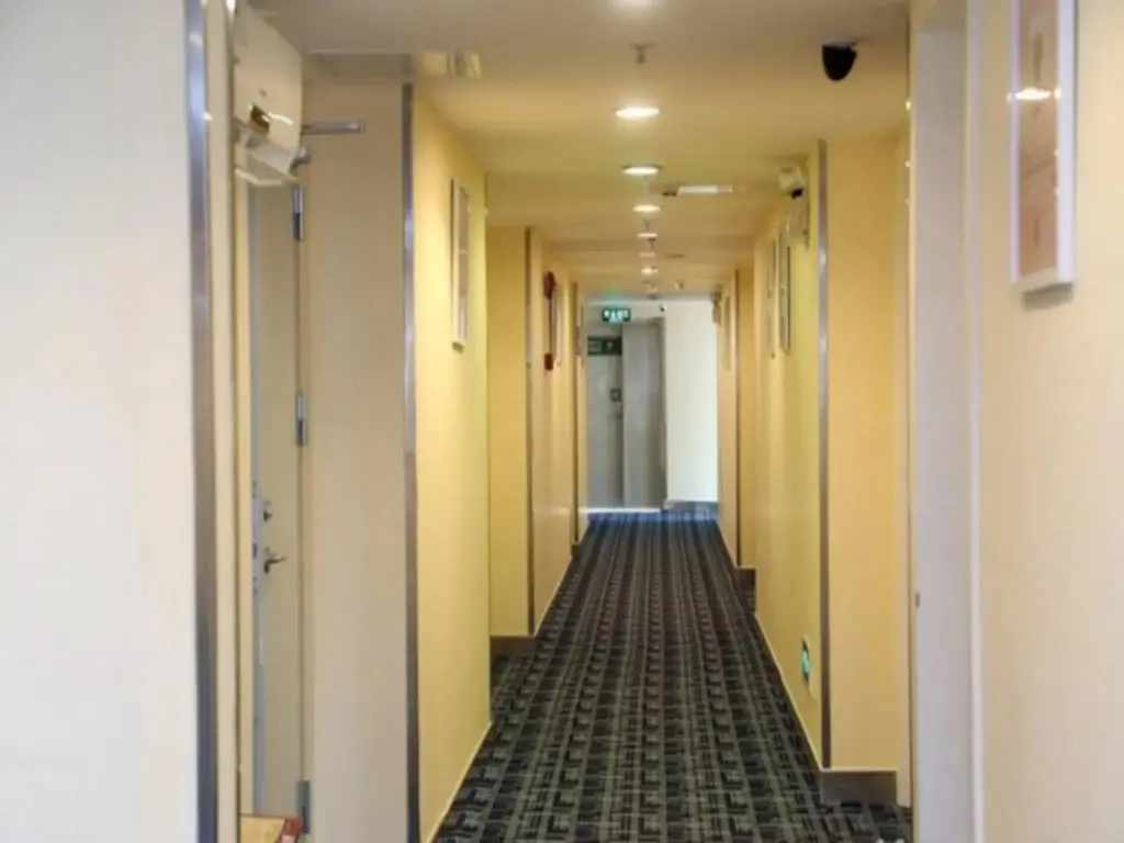 Шэньчжэнь: 7 Days Inn Shenzhen China World Trade Center Merto Station Branch