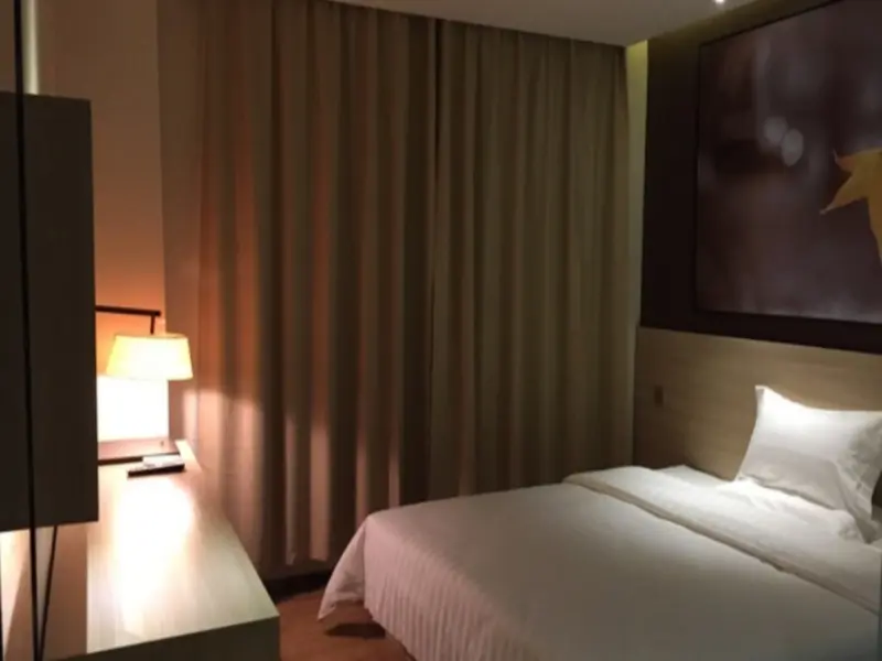 Цзуньи: 7Days Inn Zunyi Meitan Zheda Square
