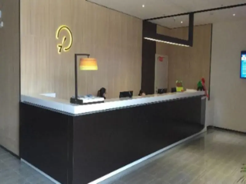 Цзуньи: 7Days Inn Zunyi Meitan Zheda Square