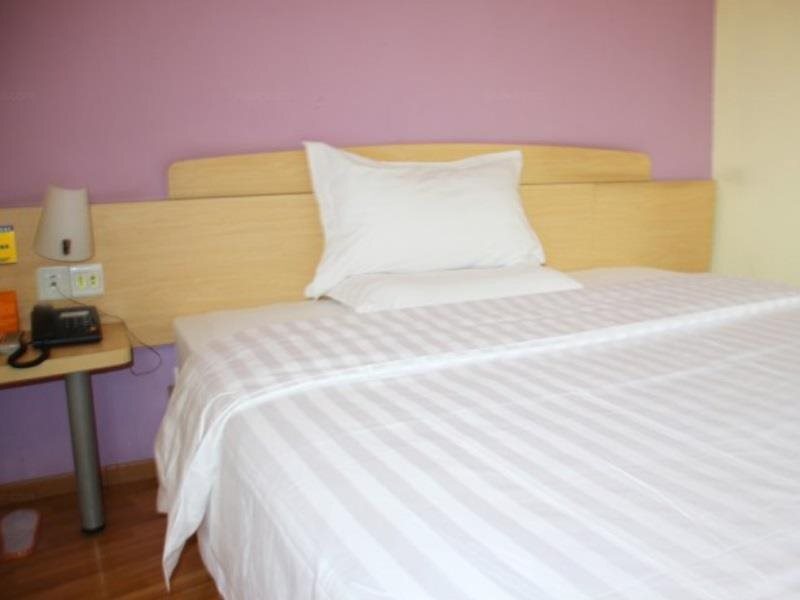 Ухань: 7 Days Inn Wuhan Guanggu Square Huazhong University of Science and Technology Branch