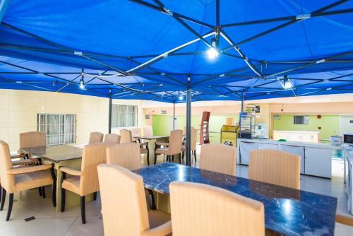 Шанхай: 7Days Inn Shanghai Changshou Road Metro Station Yaxin Life Square