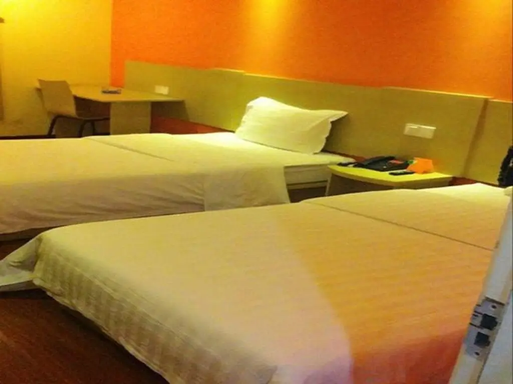 Шанхай: 7Days Inn Shanghai Changshou Road Metro Station Yaxin Life Square