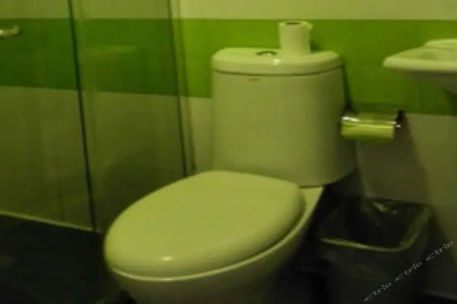 Шанхай: 7 Days Inn Shanghai South Xizang Road Subway Station Branch