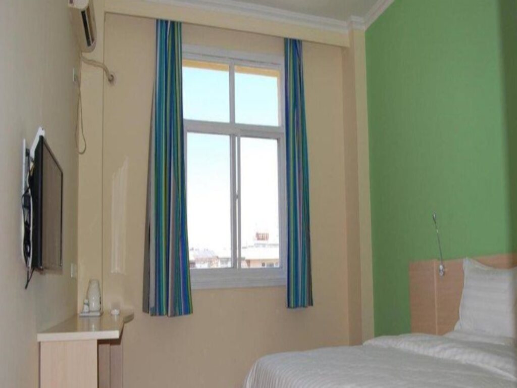 Дали: 7 Days Premium Hotel (Dali Erhai High-speed Railway Station)