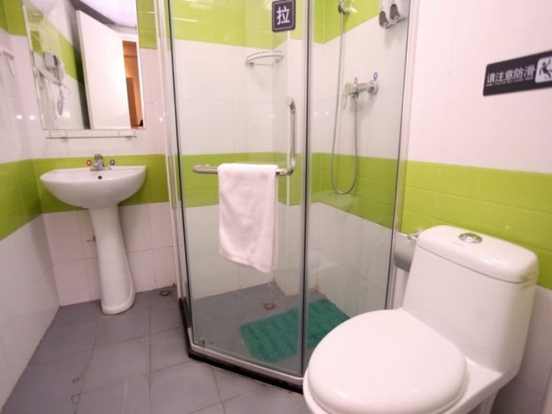 Чэнду: 7 Days Inn Chengdu Fusenmei Jiaju Chuanshan Road Branch