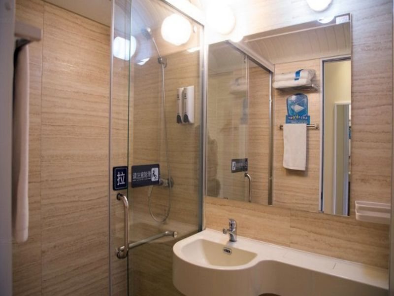 Сиань: 7Days Inn Xi'an Fengcheng Road Number Four Airport Shuttle Bus Station