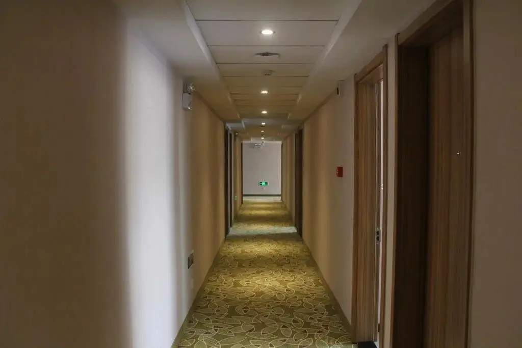Циньхуандао: Eaka 365 Hotel Changli Railway Station
