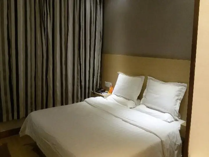 Шанхай: 7 Days Inn (Shanghai Wujiaochang Second)