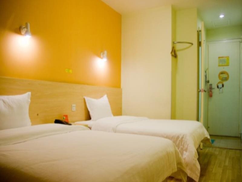 Гуанчжоу: 7 Days Inn Guangzhou Zengcheng Gualv Square Branch