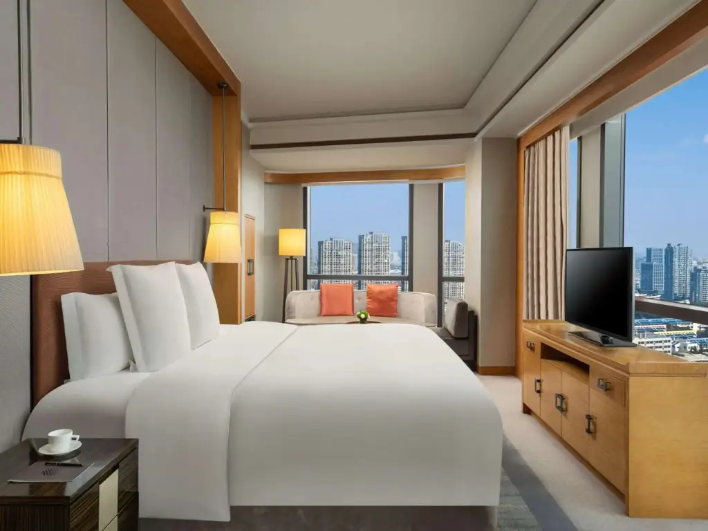 Цзясинь: Pullman Haining