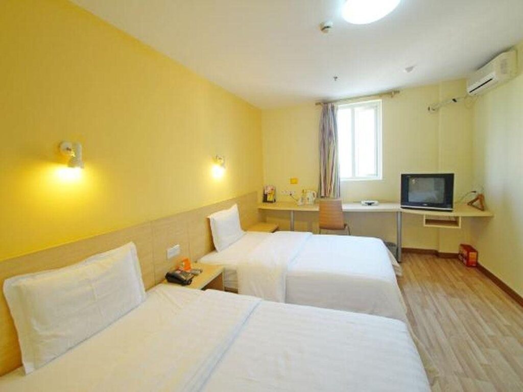 Шанхай: 7 Days Inn Kongjiang Road