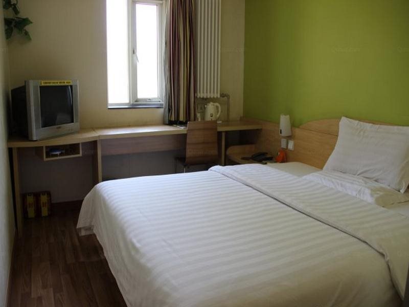 Пекин: 7 Days Inn Beijing Gulou Bridge North