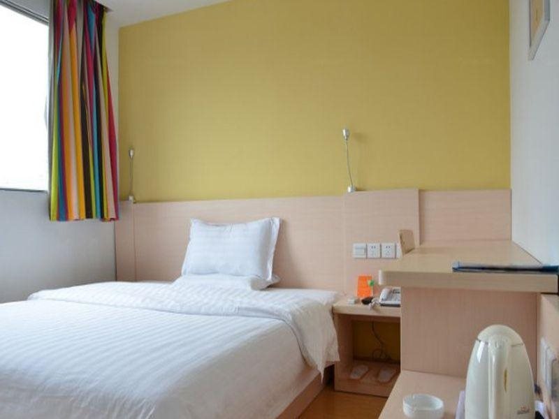 Ханчжоу: 7 Days Inn Hangzhou West Lake Leifeng Pagoda Wangjiangmen
