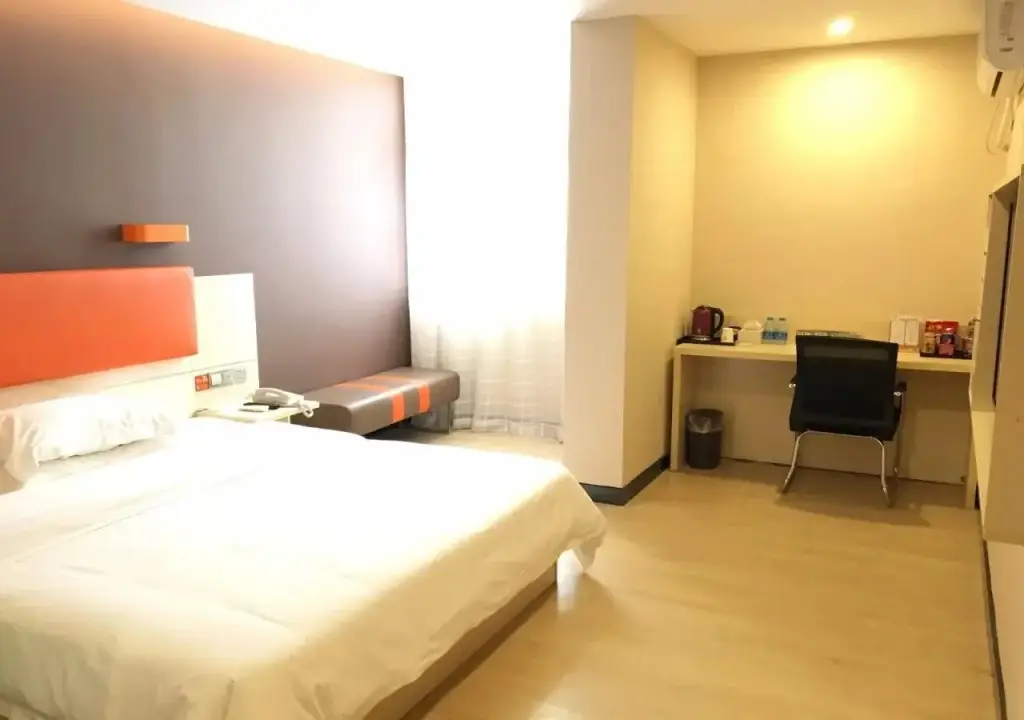 Пекин: 7 Days Inn Beijing Guomao