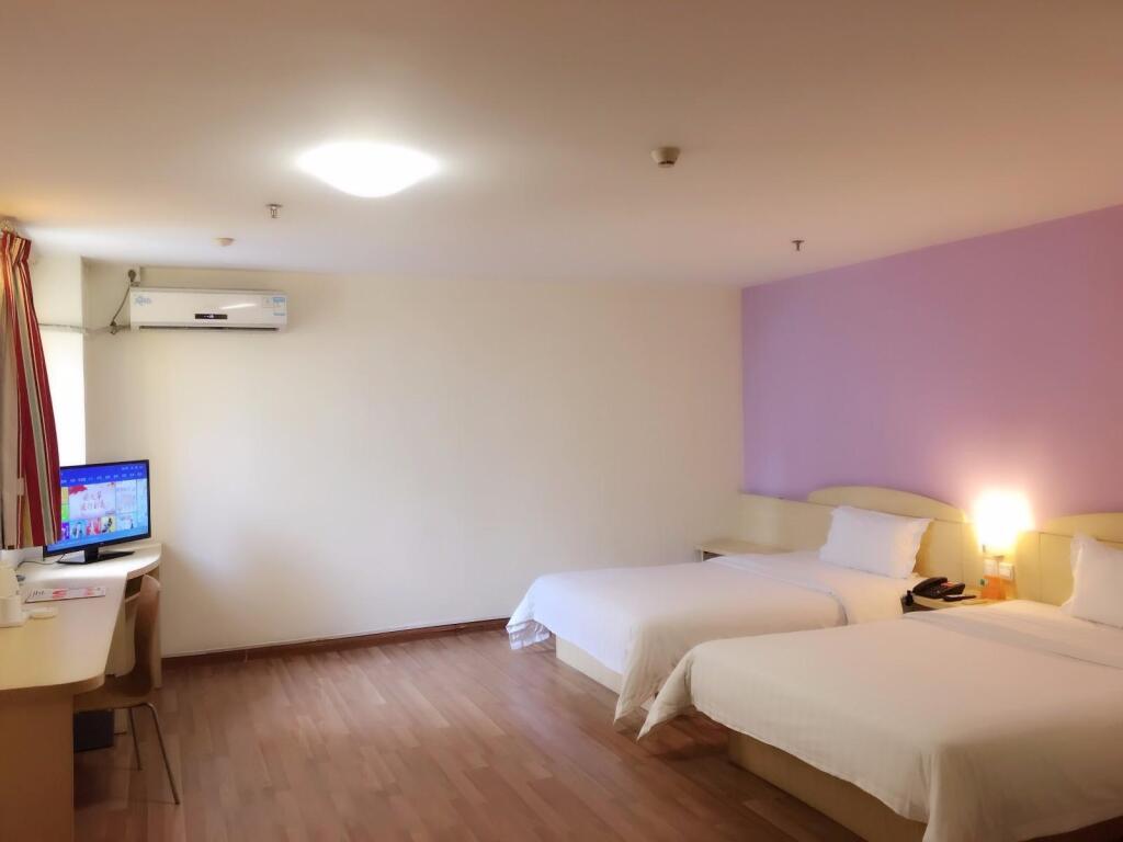 Фошань: 7Days Inn Foshan Nanhai Haisan West Road Qiangui Square