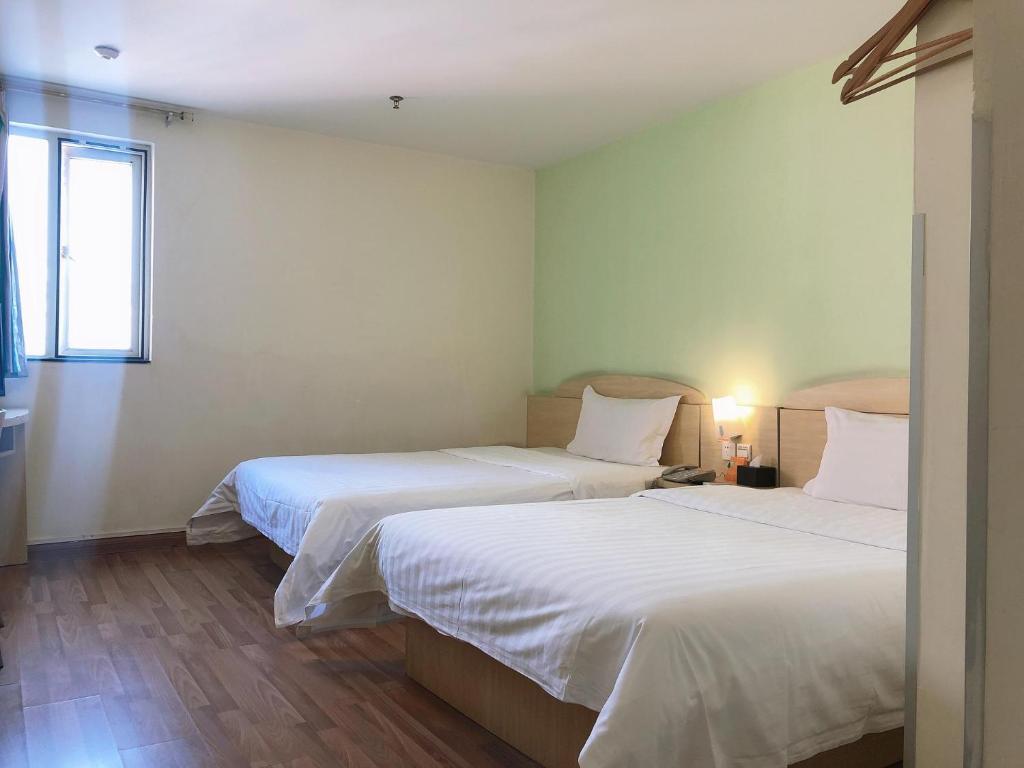Фошань: 7Days Inn Foshan Nanhai Haisan West Road Qiangui Square