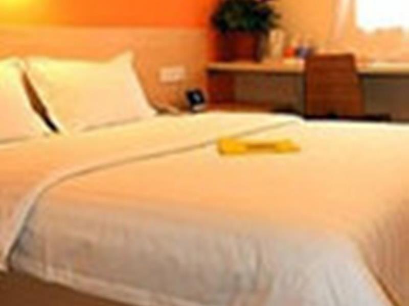 Фошань: 7 Days Inn Foshan Zumiao Metro Station