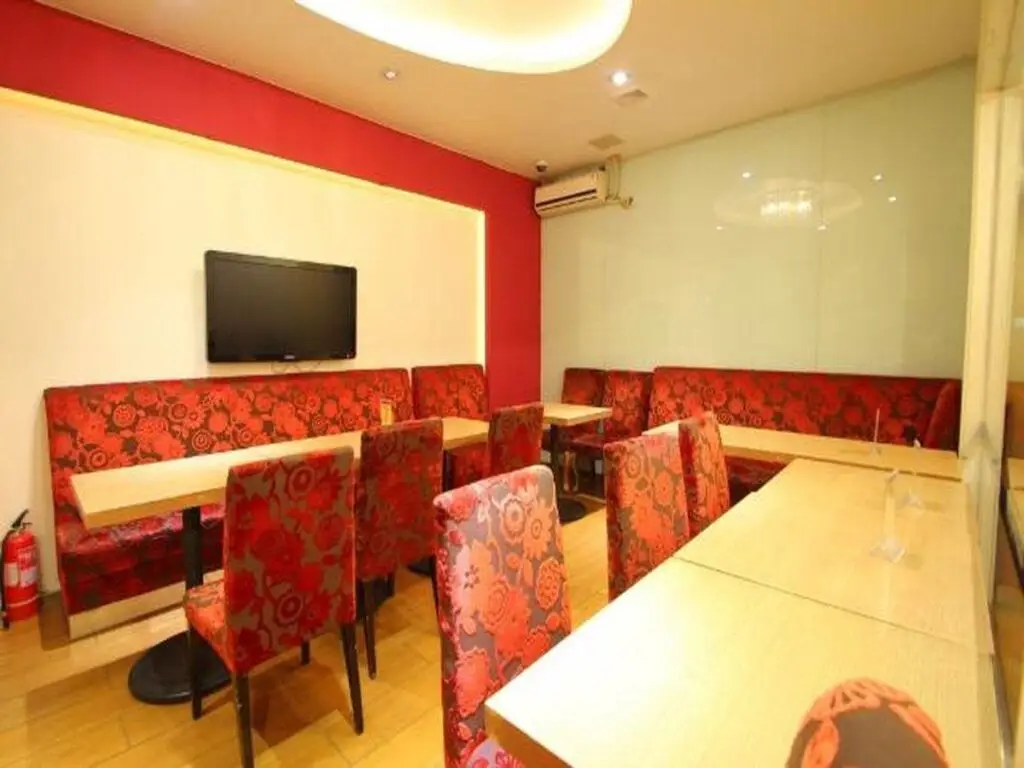 Шанхай: 7Days Inn Shanghai Baoshan Road Metro Station