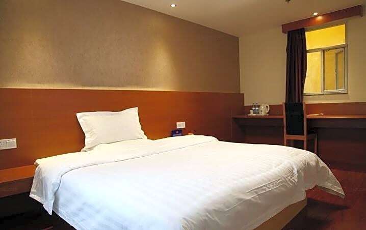 Куньмин: 7Days Inn Kunming Wuhua Mountain