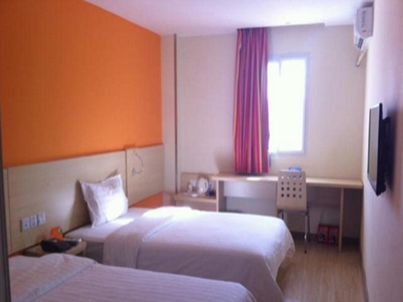 Пекин: 7 Days Inn Beijing West Railway Station South Square Branch