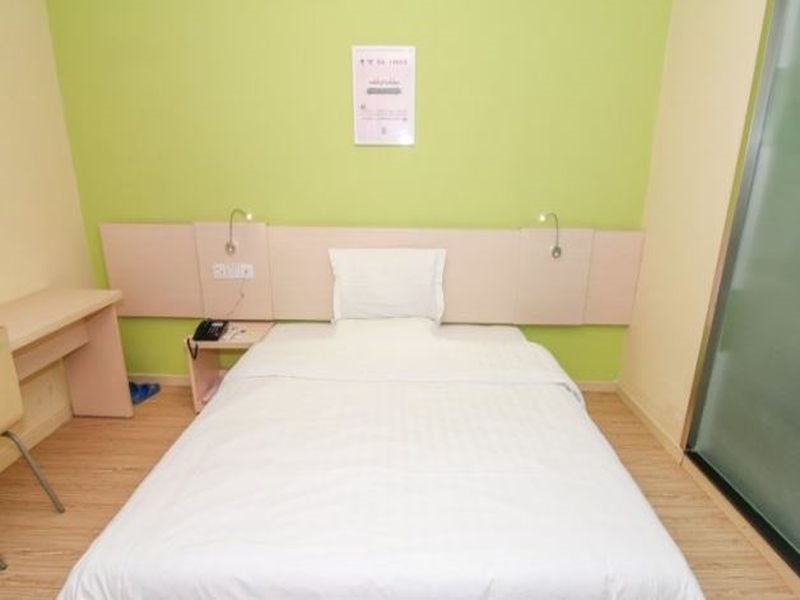 Далянь: 7 Days Inn Dalian Xinghai Plaza Xian Road Railway Station Branch