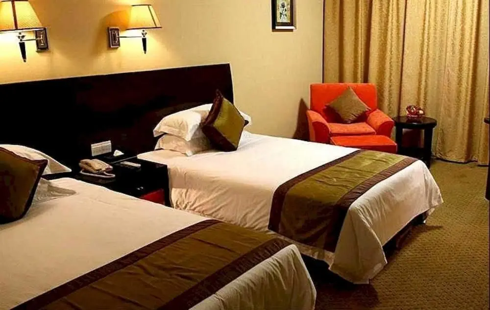 Шанхай: Days Hotel Frontier Jiading
