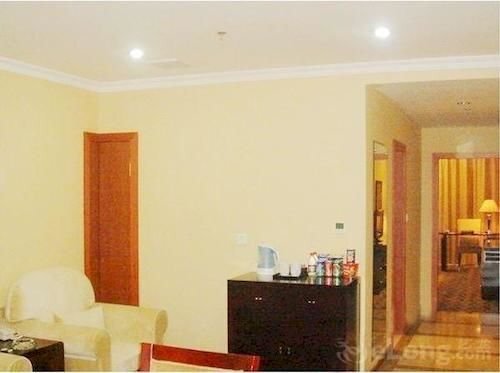 Шанхай: Days Hotel Frontier Jiading