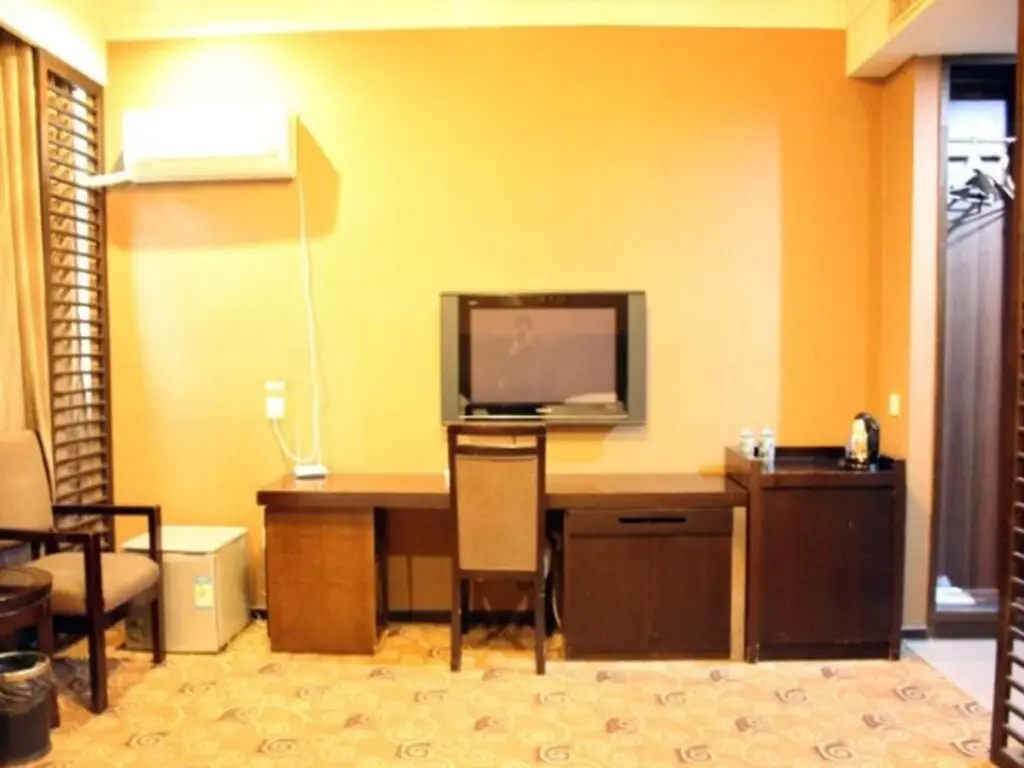 Yiwu Ou Jiang Hotel — фото 1