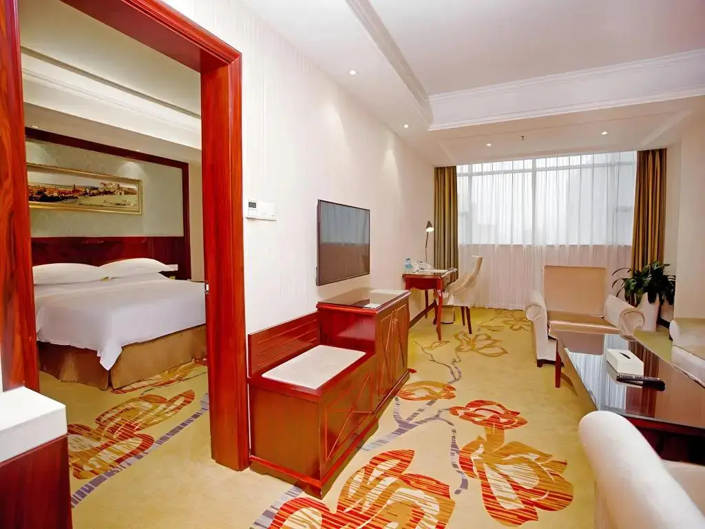 Vienna Hotel (Shenzhen Shiyan Shilong Community) — фото 1