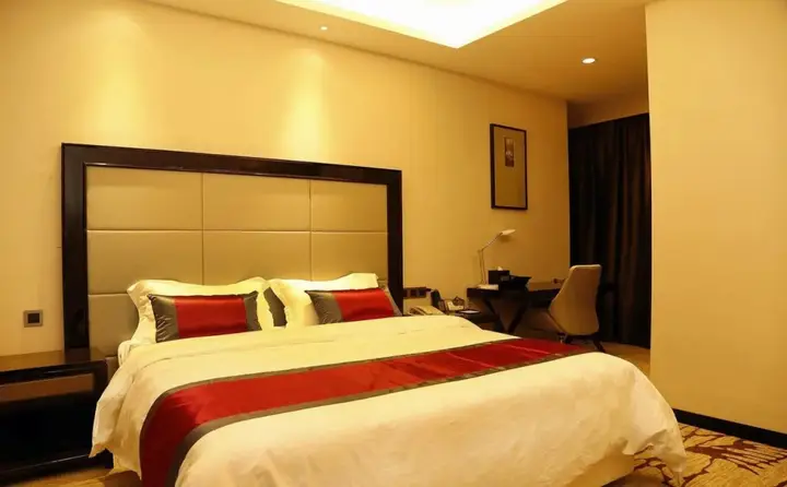 Шэньчжэнь: Green Oriental Hotel (Shenzhen Pinghu South China City Hehua subway station)