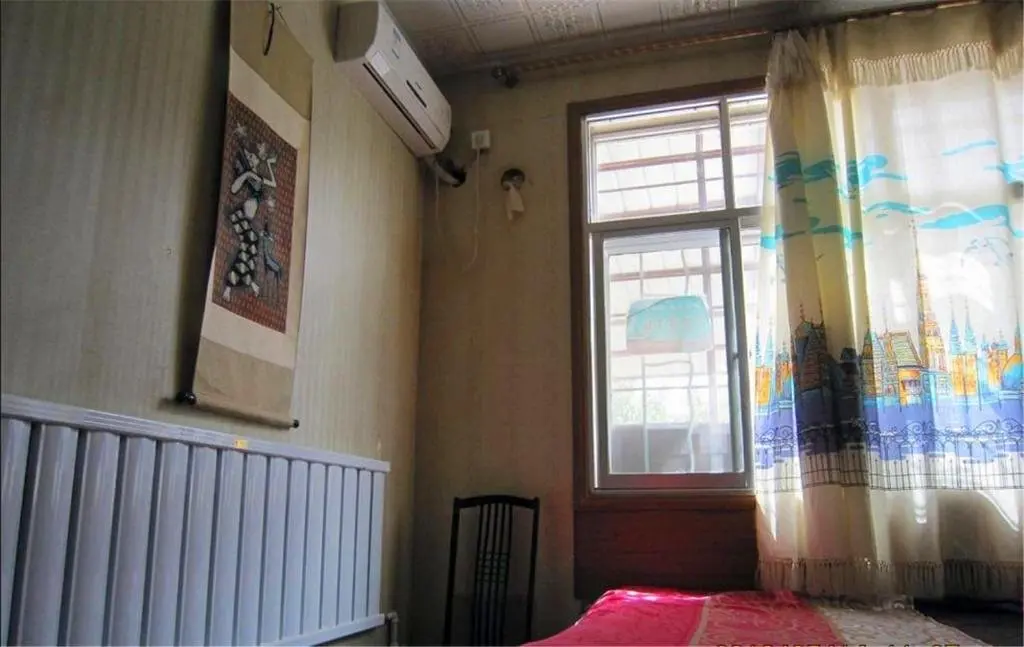 Цзюцюань: Dunhuang Family Youth Hostel