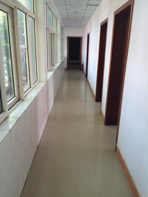 Циндао: Qingdao Guanhaichao Business Hotel