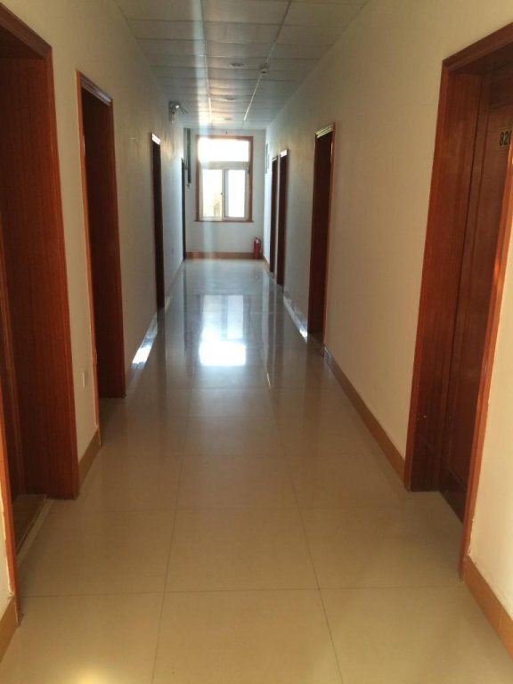 Циндао: Qingdao Guanhaichao Business Hotel
