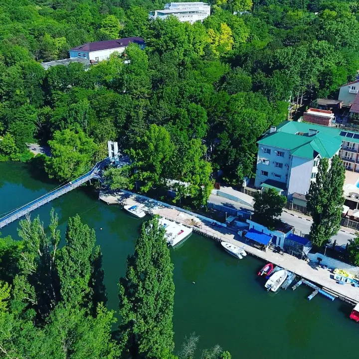 Архипо-Осиповка: Adel Hotel