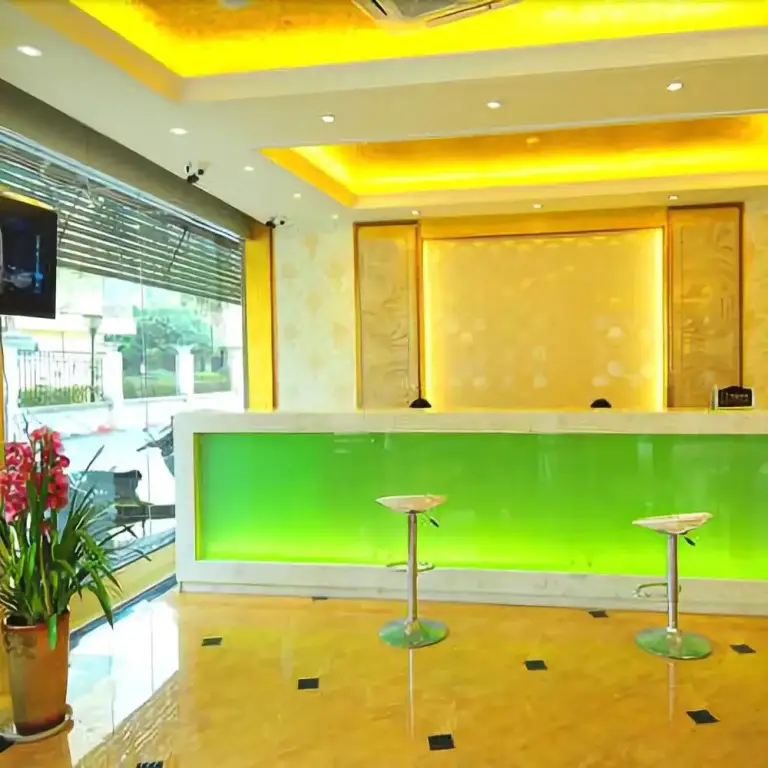 Гуйлинь: Fanghua Holiday Inn