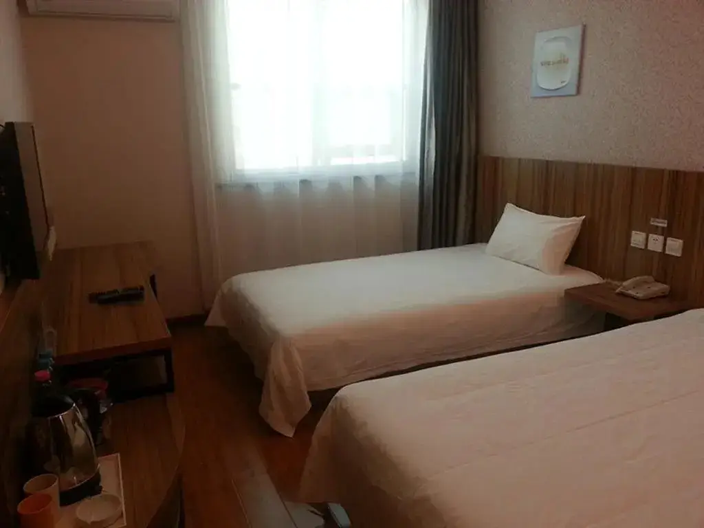 Баодин: Eaka 365 Hotel Baigouxincheng Branch