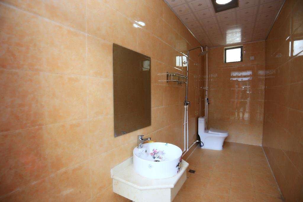 Цзюцюань: Dunhuang Haoyijia Inn