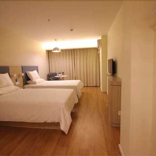 Наньчан: Hanting Hotel Nanchang Honggutan Cuiyuan Road