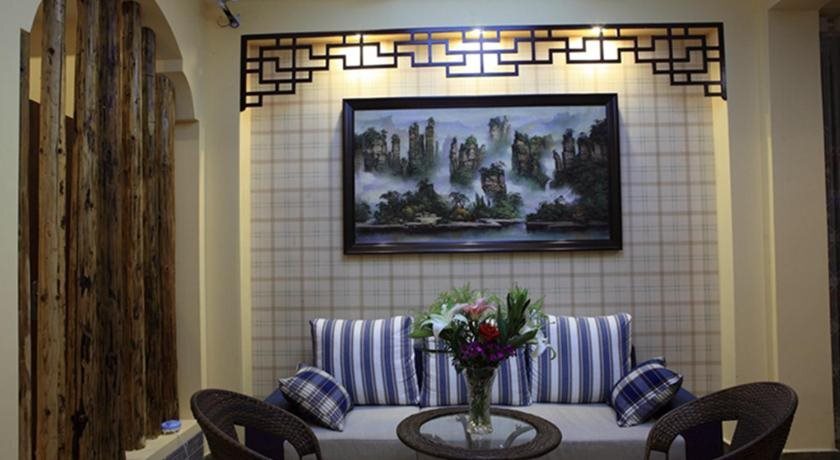 Чжанцзяцзе: Qing Man Inn