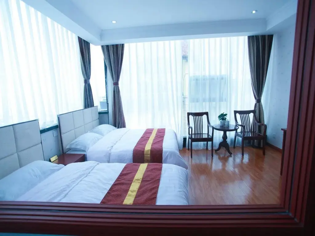 Циндао: Young-Hi Holiday Inn