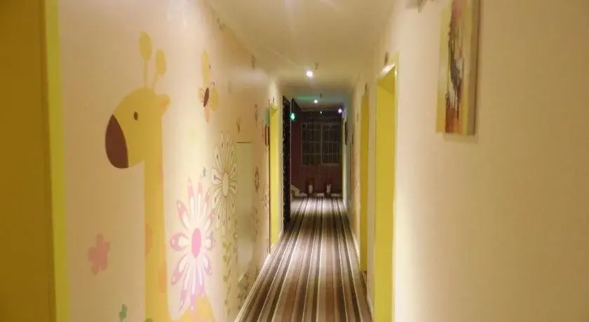 Чжанцзяцзе: Nanian Jinri Hotel