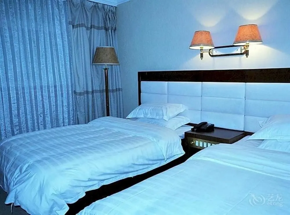 Синьчжоу: Shell Wuzhou Fantai County Wutaishan Station Hotel