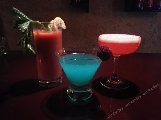 Леишан: 720 Bar Inn
