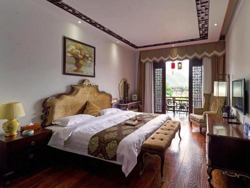 Сянси: Fenghuang Garden Hotel